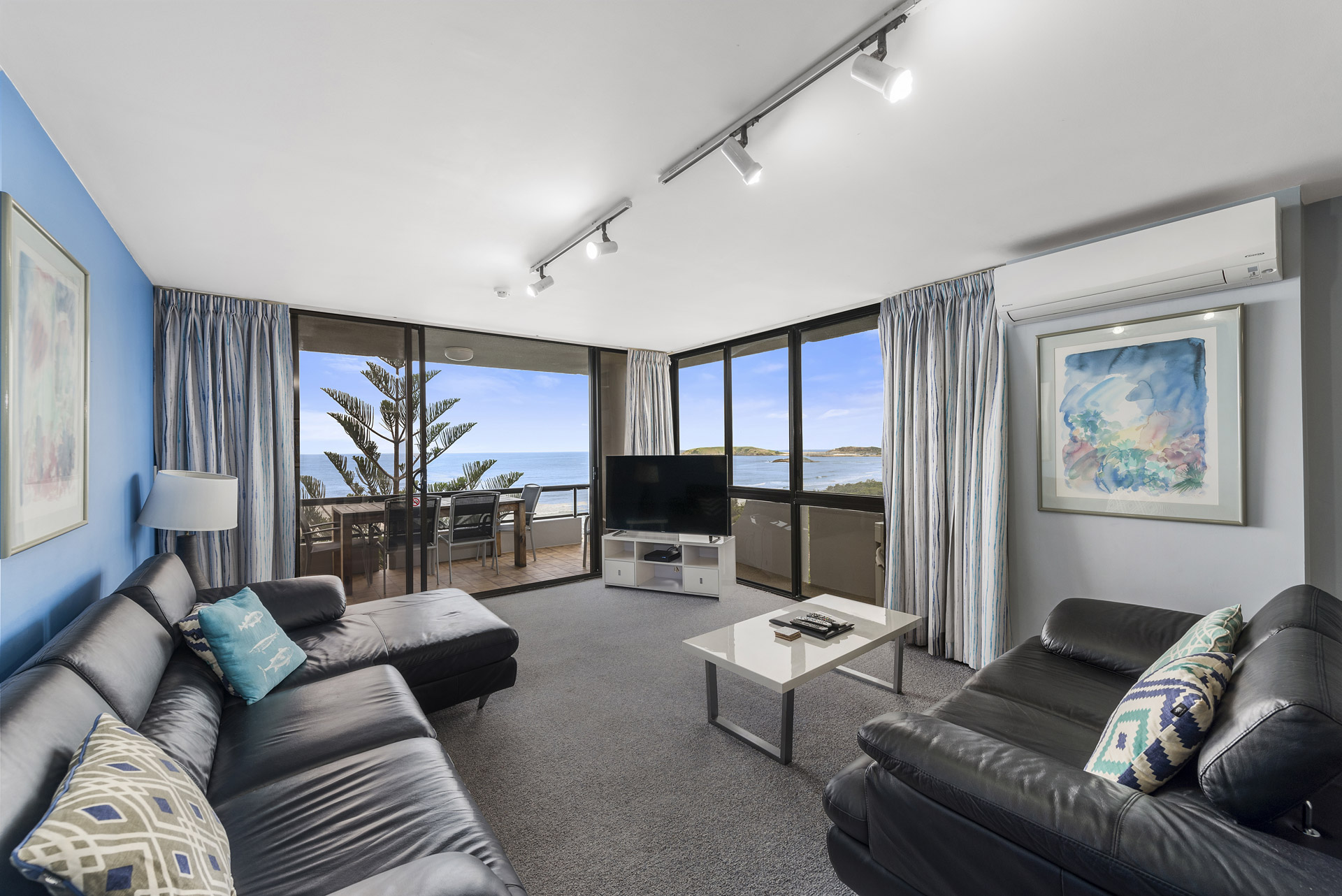 2-bedroom-premium-ocean-view-apartments-1203-01